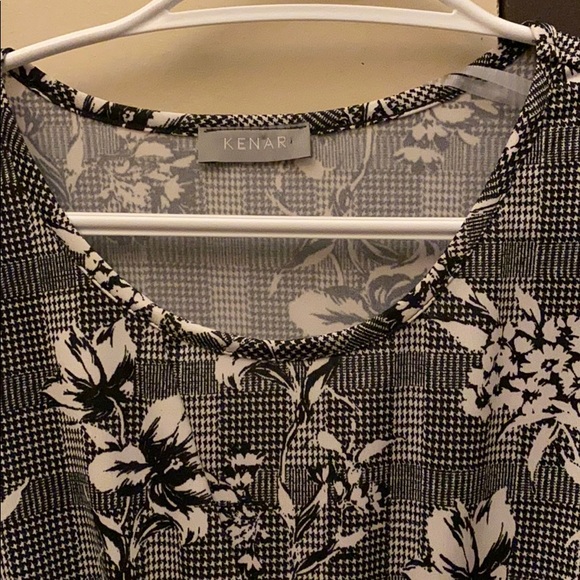 kenar blouse - Picture 2 of 4